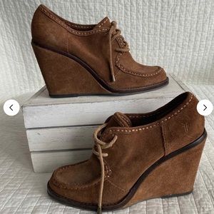 Frye Caroline Lace Up Wedge Pump / Size 9.5